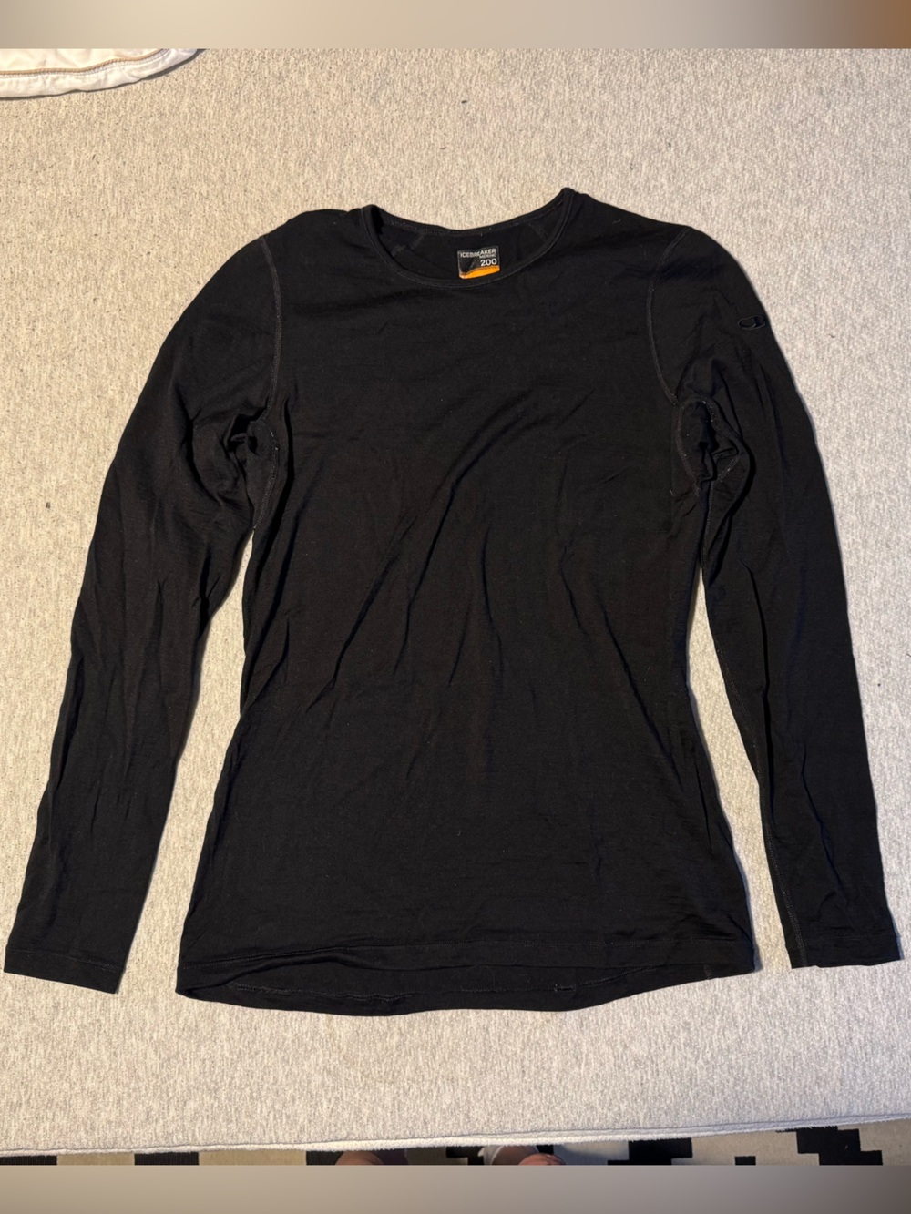 Icebreaker 100% Merino 200 Oasis Long-Sleeve Crewe Thermal Top Women's medium